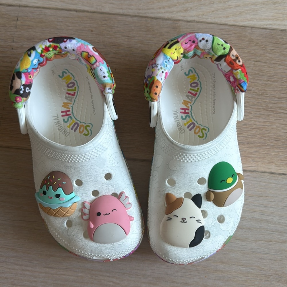 Squishmallows CROCS - Picture 5 of 7